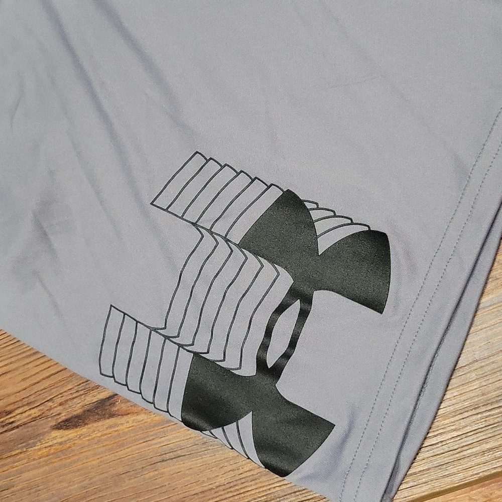 🆕 Under Armour shorts - Picture 2 of 5